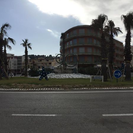 Chez Francoise Lägenhet Le Barcarès Exteriör bild